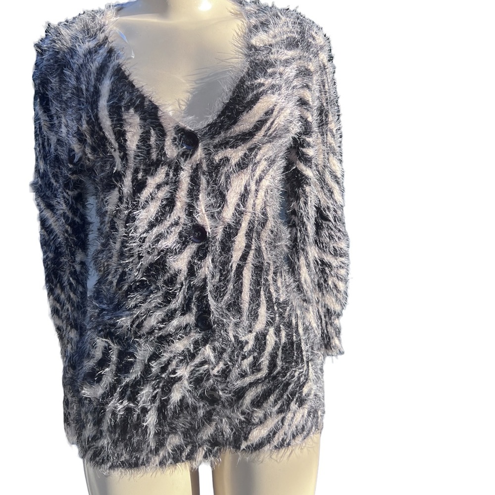 Animal print eyelash cardigan with pockets